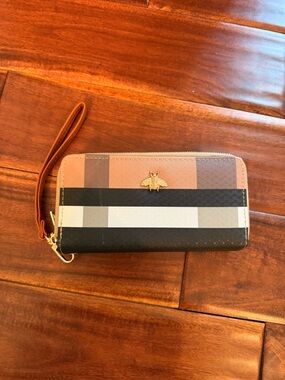 Women’s Striped Zip Wristlet Wallet - Black, Tan & Cream